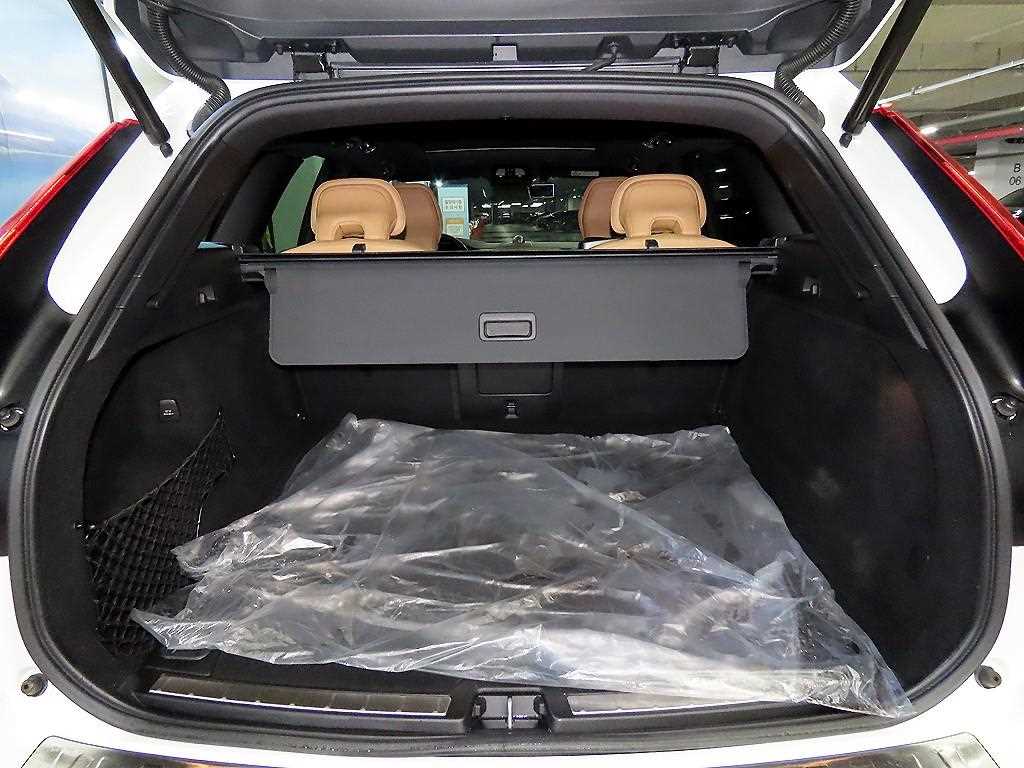 Volvo XC60 2023 Blanco - Importación desde Corea - HF Imports Iquique - Foto 17