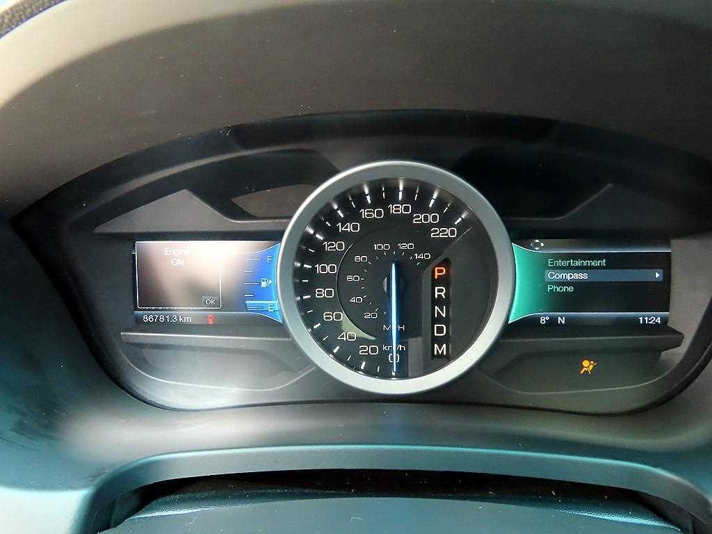 Ford Explorer - Vista 9