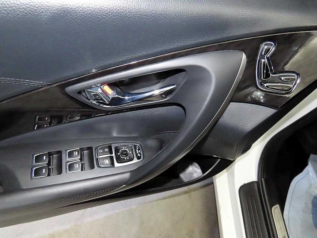HYUNDAI Grandeur 2015 Blanco - Importación desde Corea - HF Imports Iquique - Foto 13