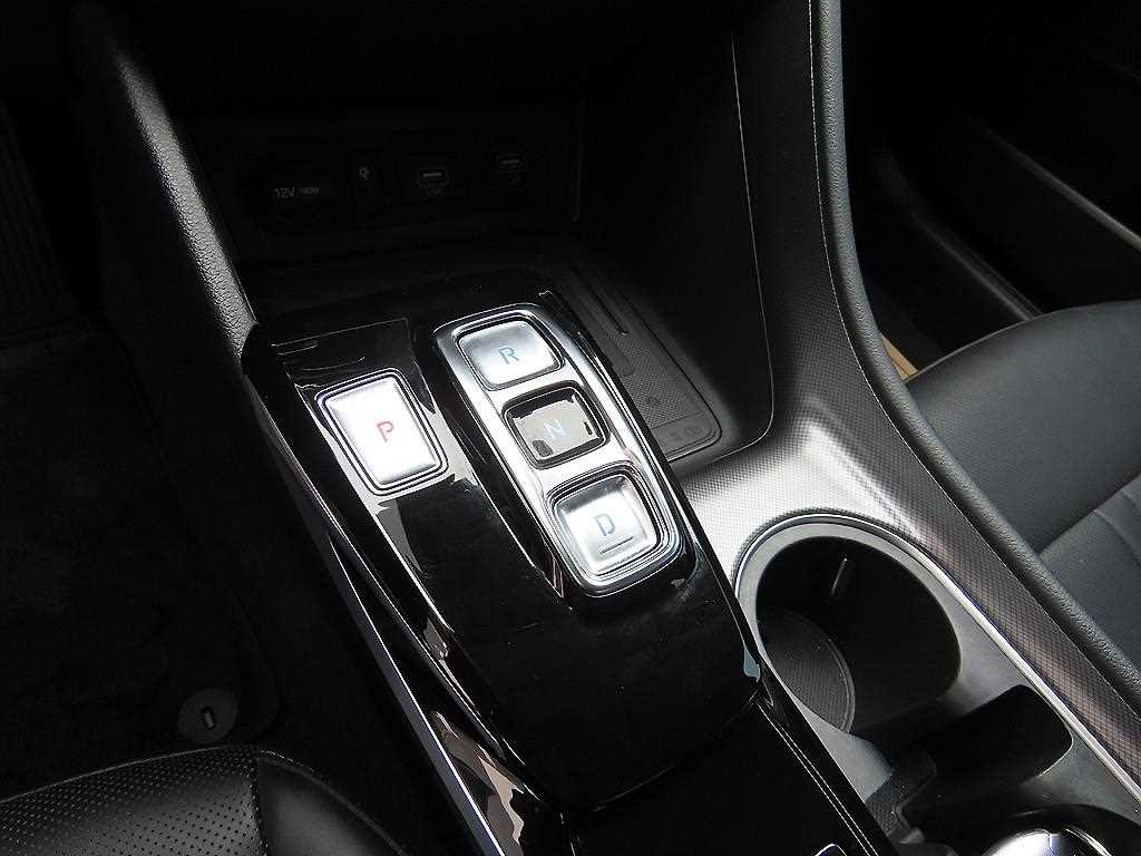 HYUNDAI Sonata - Vista 10