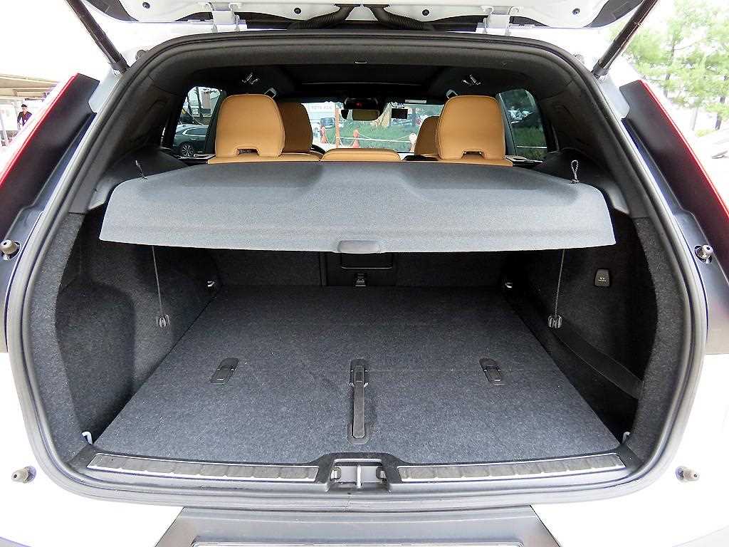 Volvo XC40 2021 Blanco - Importación desde Corea - HF Imports Iquique - Foto 18