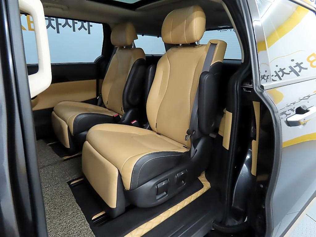 KIA Carnival - Vista 6