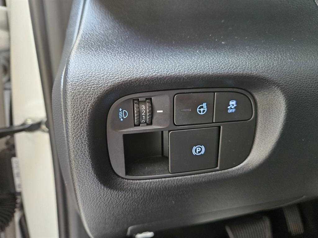 HYUNDAI Casper - Vista 10