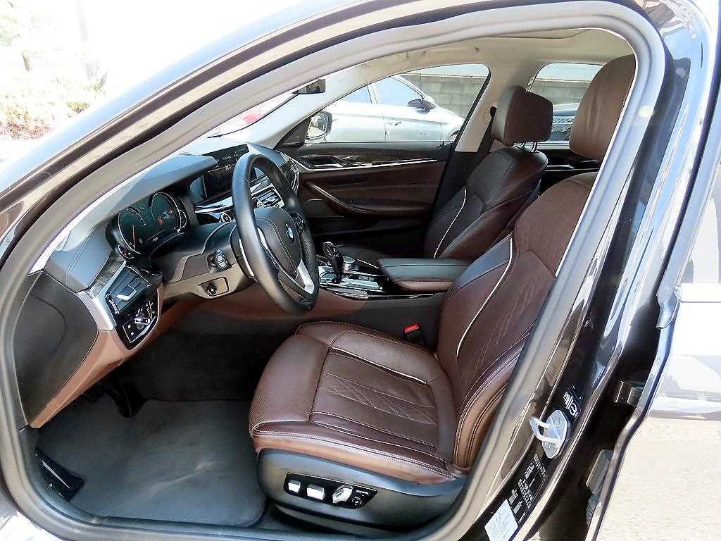 BMW 5 Series - Vista 5