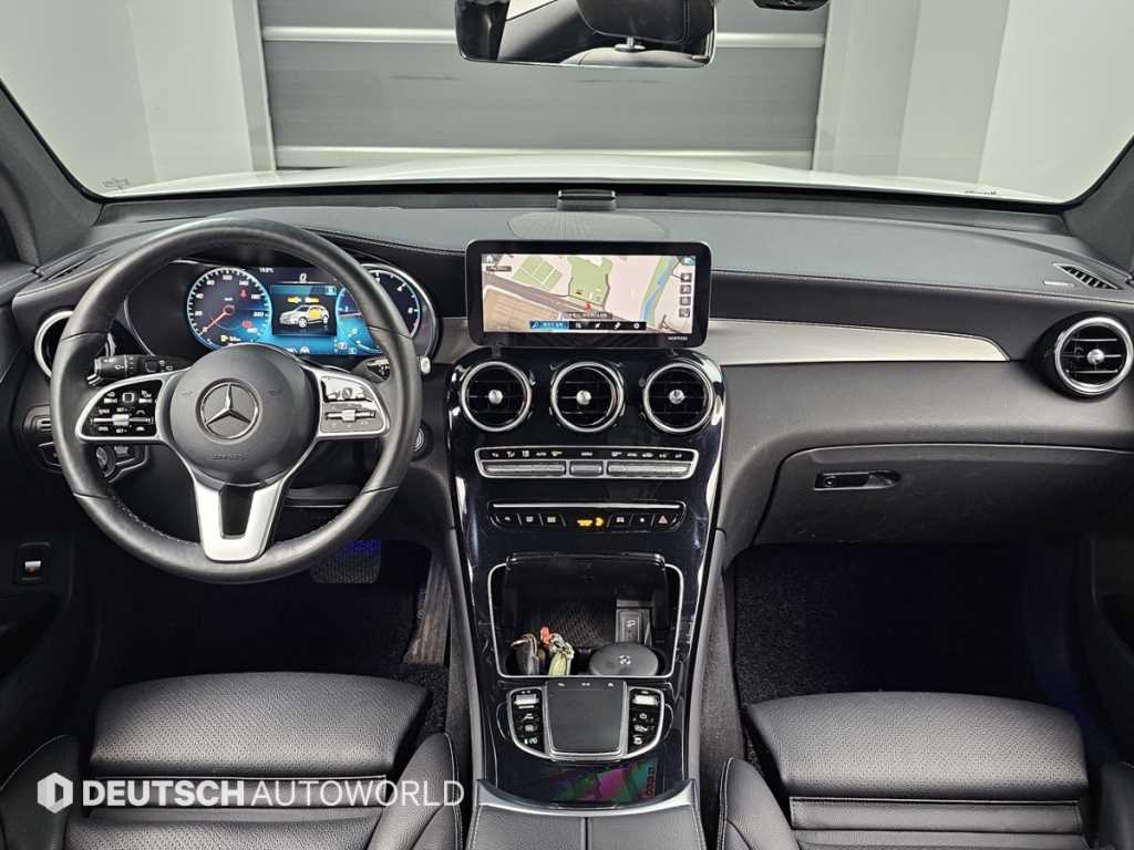 Mercedes Benz GLC Class - Vista 7