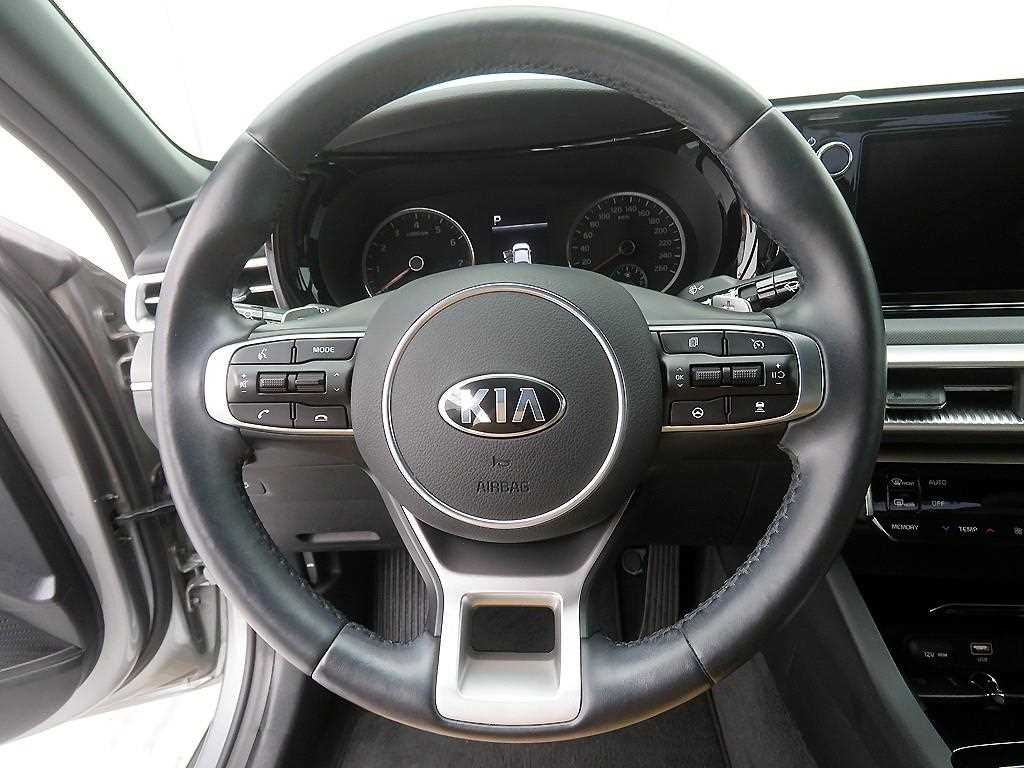 KIA K5 - Vista 9