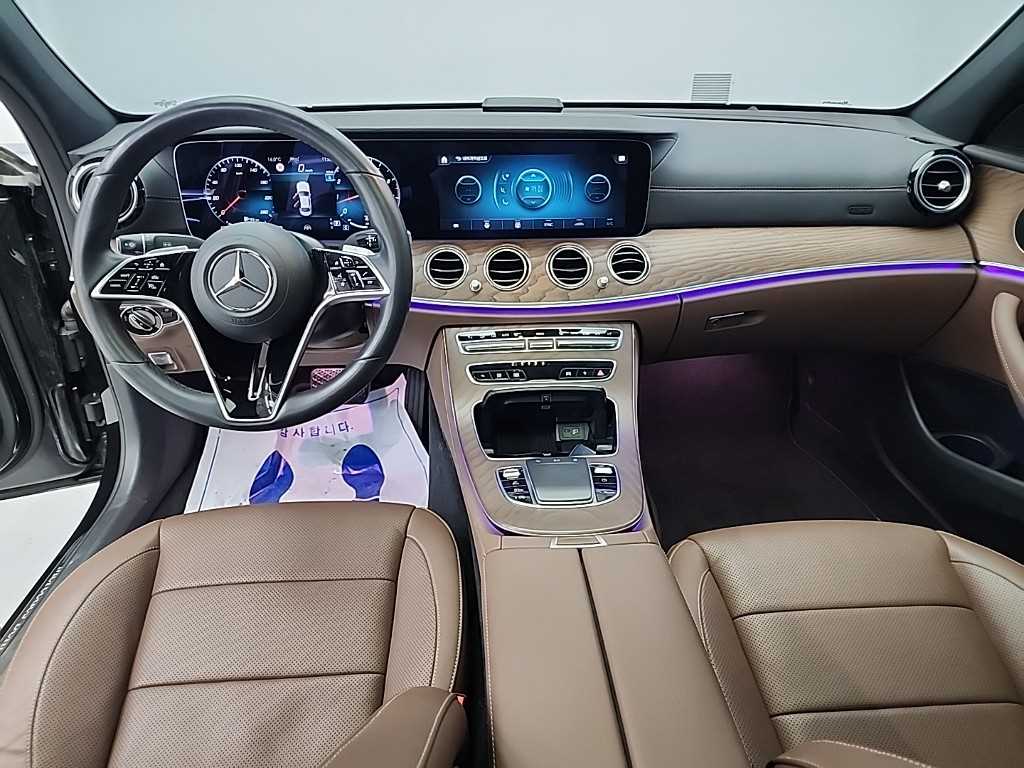 Mercedes Benz E class - Vista 7