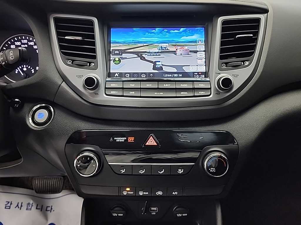 HYUNDAI Tucson - Vista 10