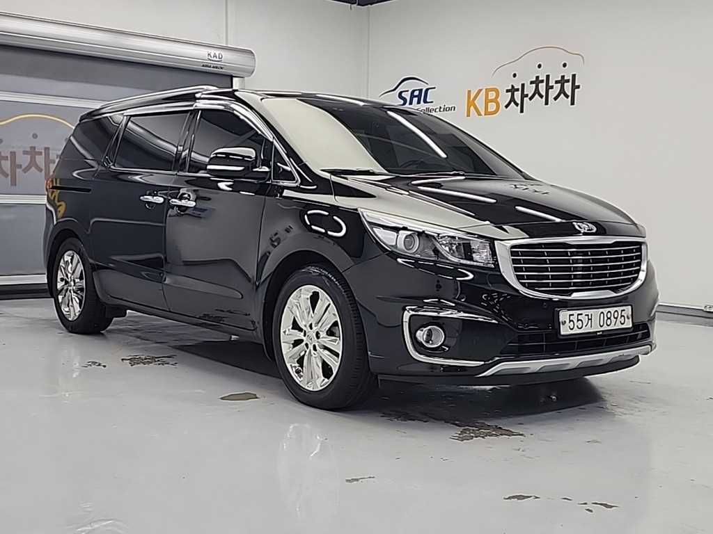 KIA Carnival - Vista 4