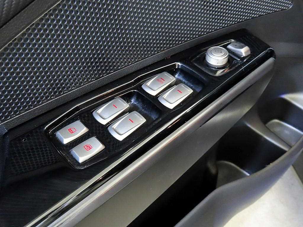 Ssangyong Tivoli 2019 Blanco - Importación desde Corea - HF Imports Iquique - Foto 13