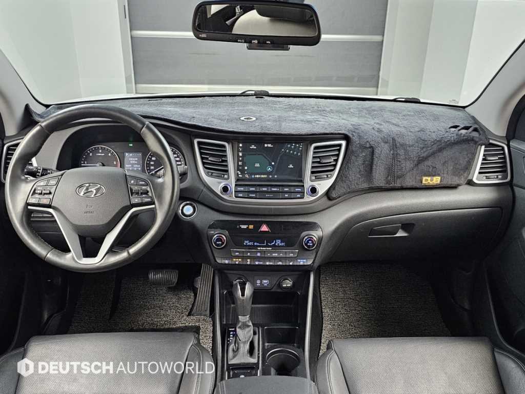 HYUNDAI Tucson - Vista 7