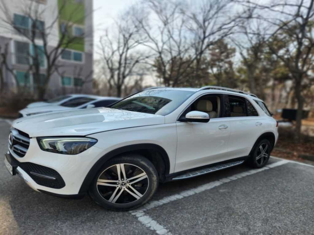 Mercedes Benz GLE Class - Vista 2