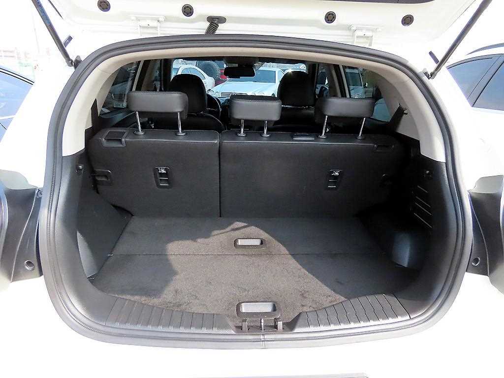 Ssangyong Tivoli 2024 Blanco - Importación desde Corea - HF Imports Iquique - Foto 15