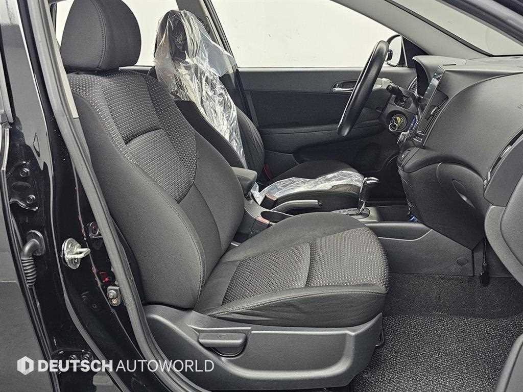 HYUNDAI i30 - Vista 10