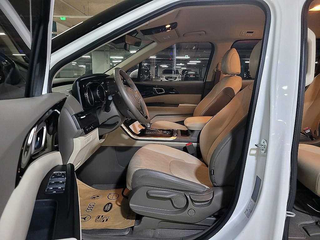 KIA Carnival - Vista 7