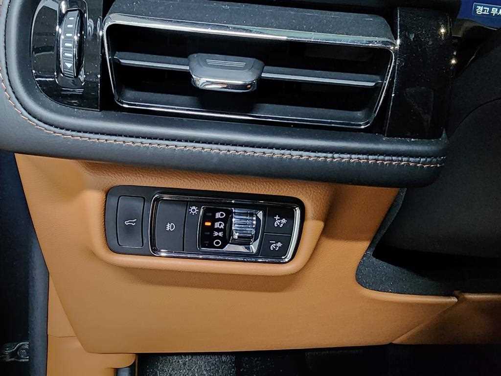 Lincoln Aviator - Vista 12