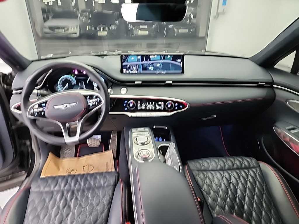 Genesis GV70 - Vista 7