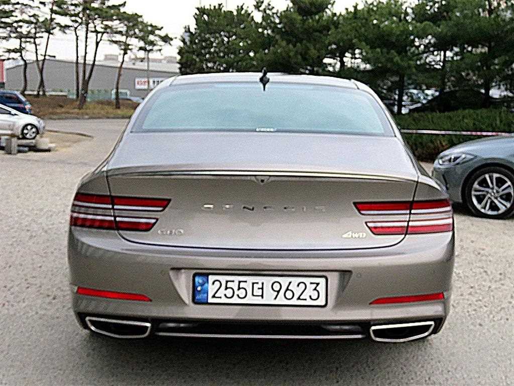 Genesis G80 - Vista 4