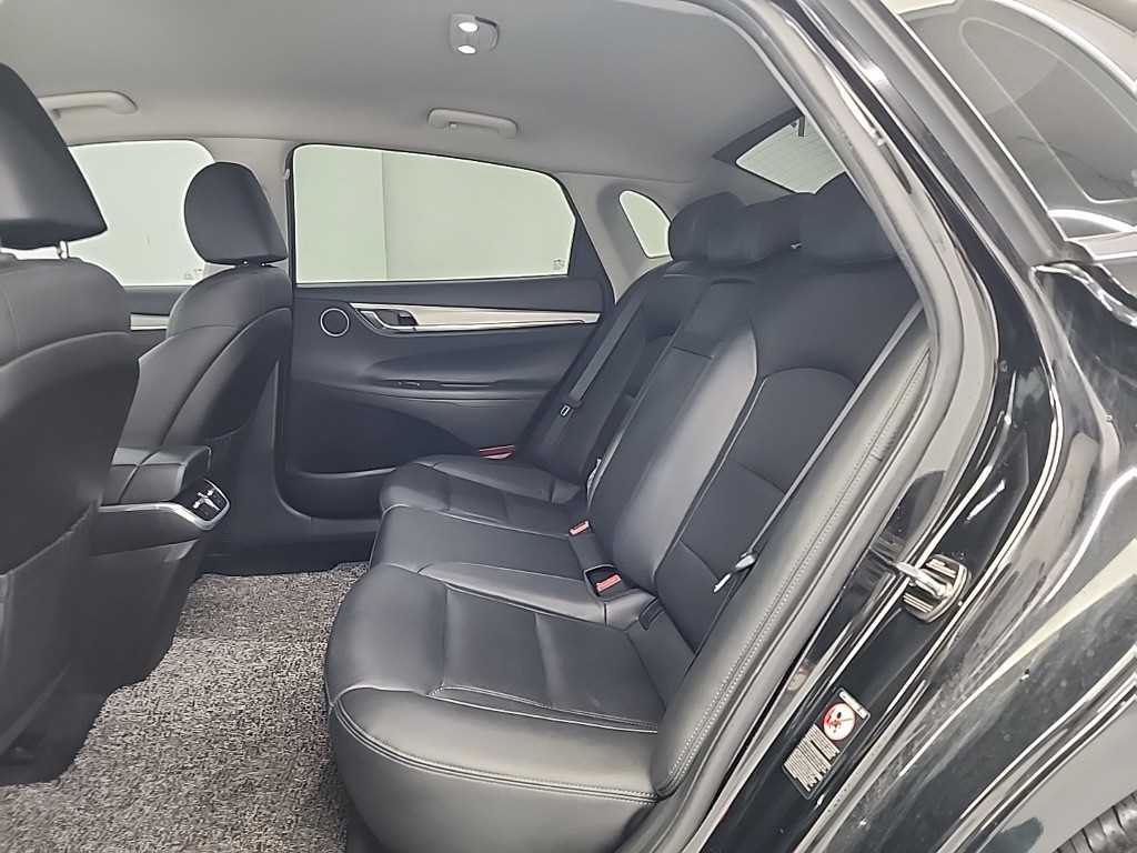 HYUNDAI Grandeur - Vista 12