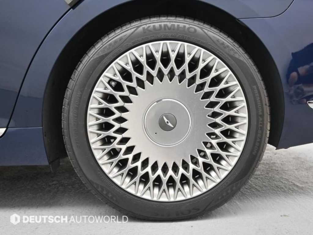 Genesis G90 - Vista 5