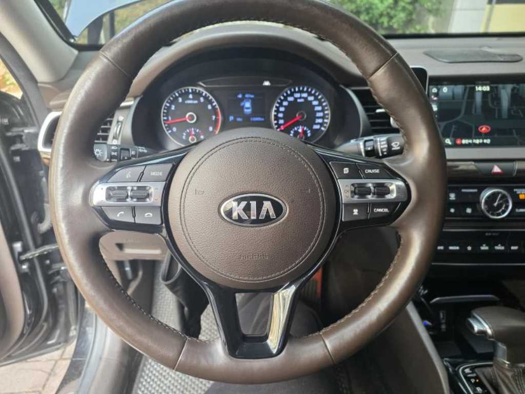 KIA K7 - Vista 4