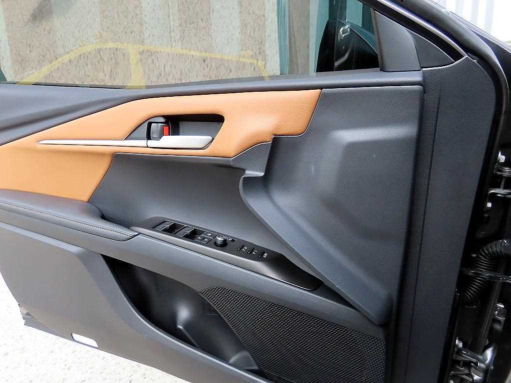 Toyota Camry - Vista 12