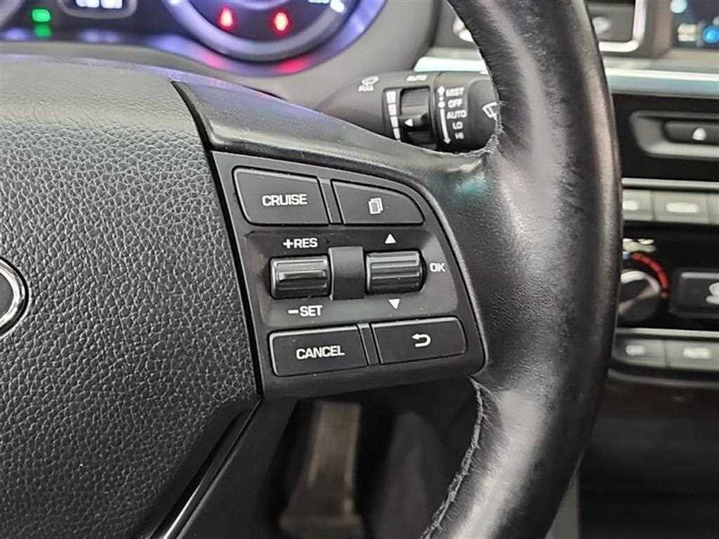 HYUNDAI Aslan - Vista 8