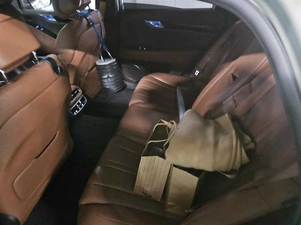 Genesis G80 - Vista 7