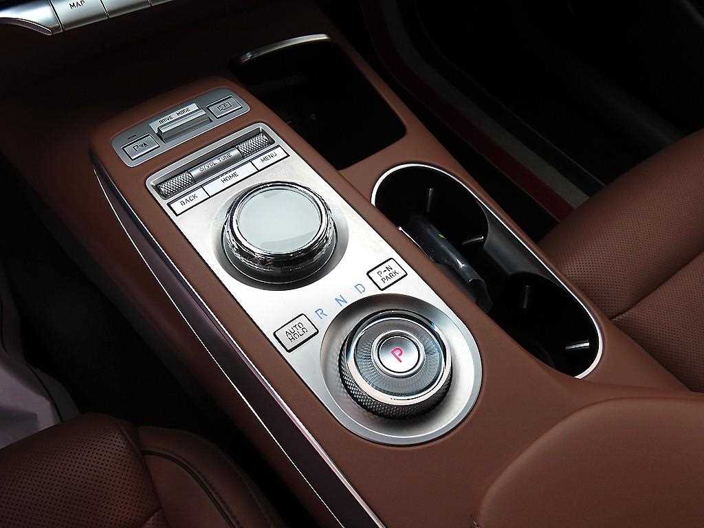 Genesis GV70 - Vista 11