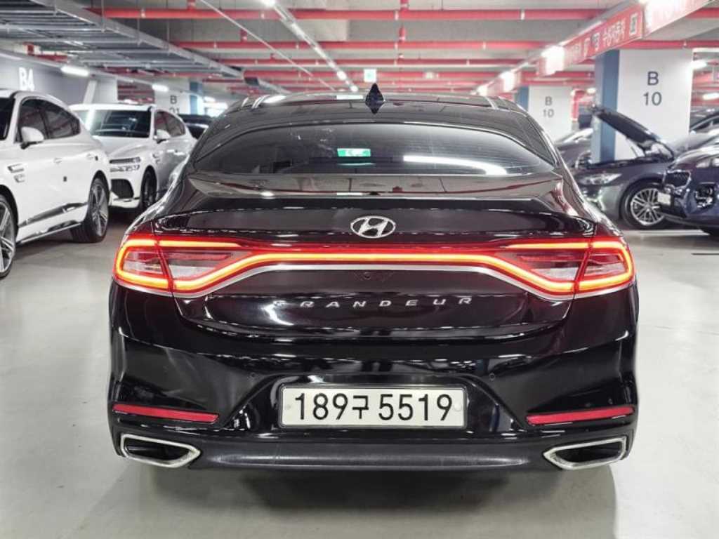 HYUNDAI Grandeur - Vista 5