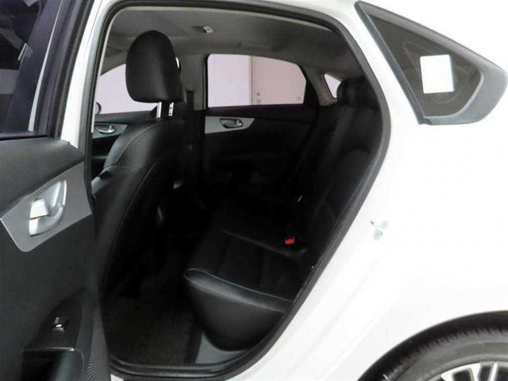 KIA K3 2022 Blanco - Importación desde Corea - HF Imports Iquique - Foto 14