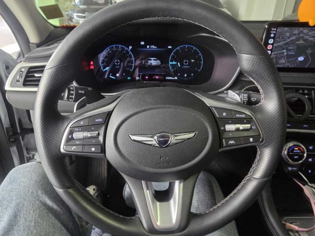 Genesis G70 - Vista 3