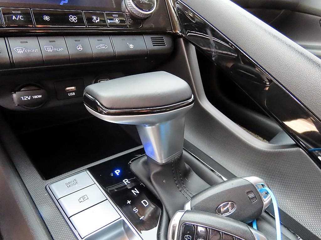 HYUNDAI Avante - Vista 11