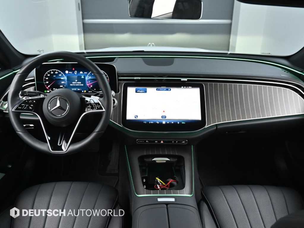 Mercedes Benz E class - Vista 7