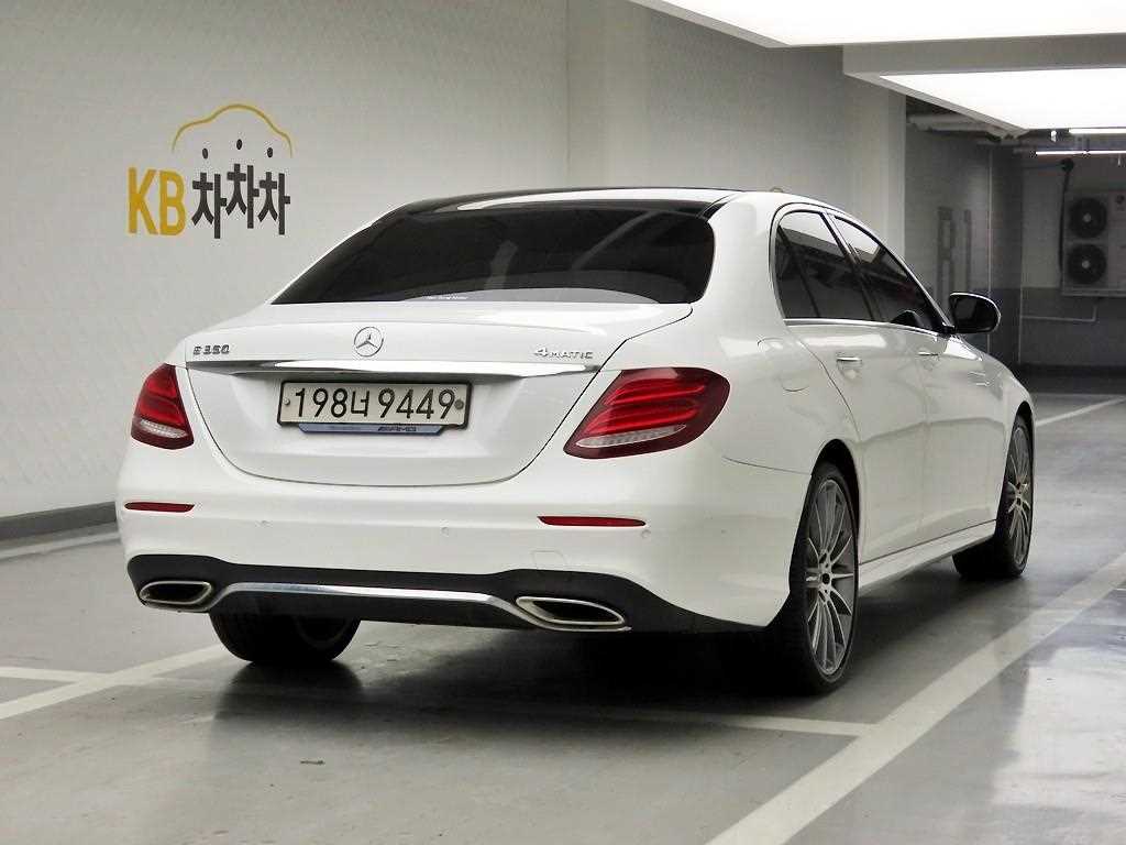 Mercedes Benz E class - Vista 4