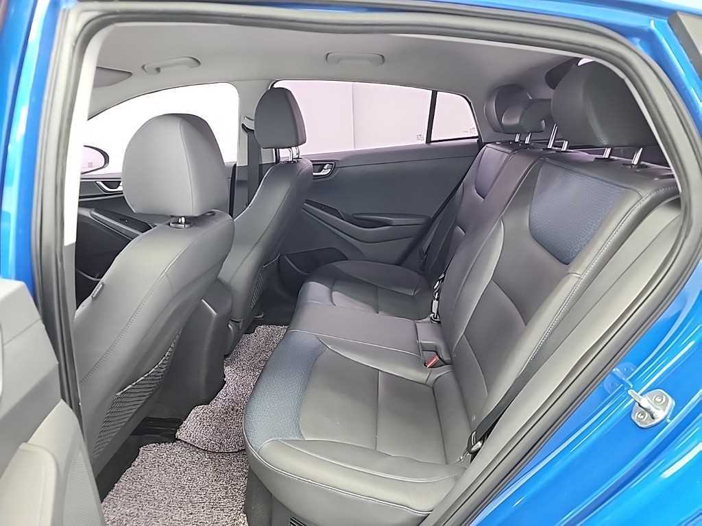 HYUNDAI Ioniq - Vista 8