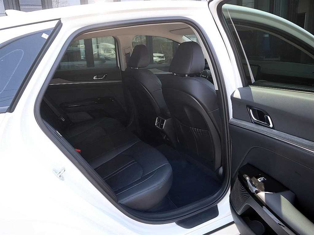 KIA K5 2025 Blanco - Importación desde Corea - HF Imports Iquique - Foto 14