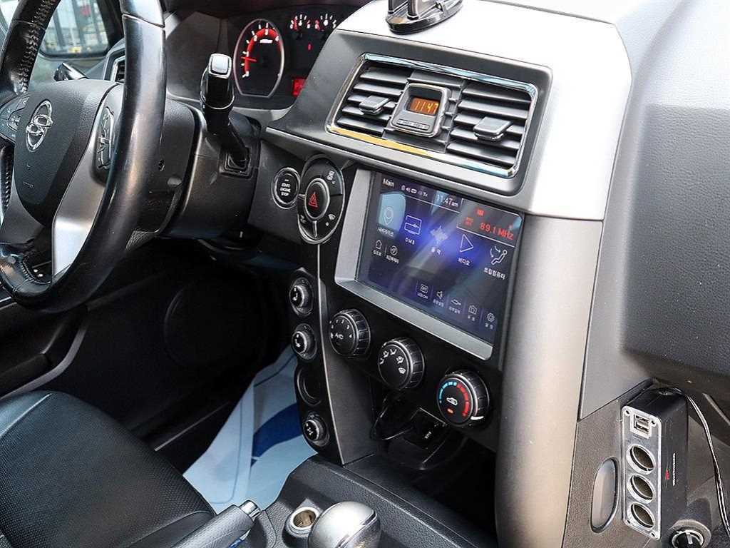 Ssangyong Korando - Vista 11