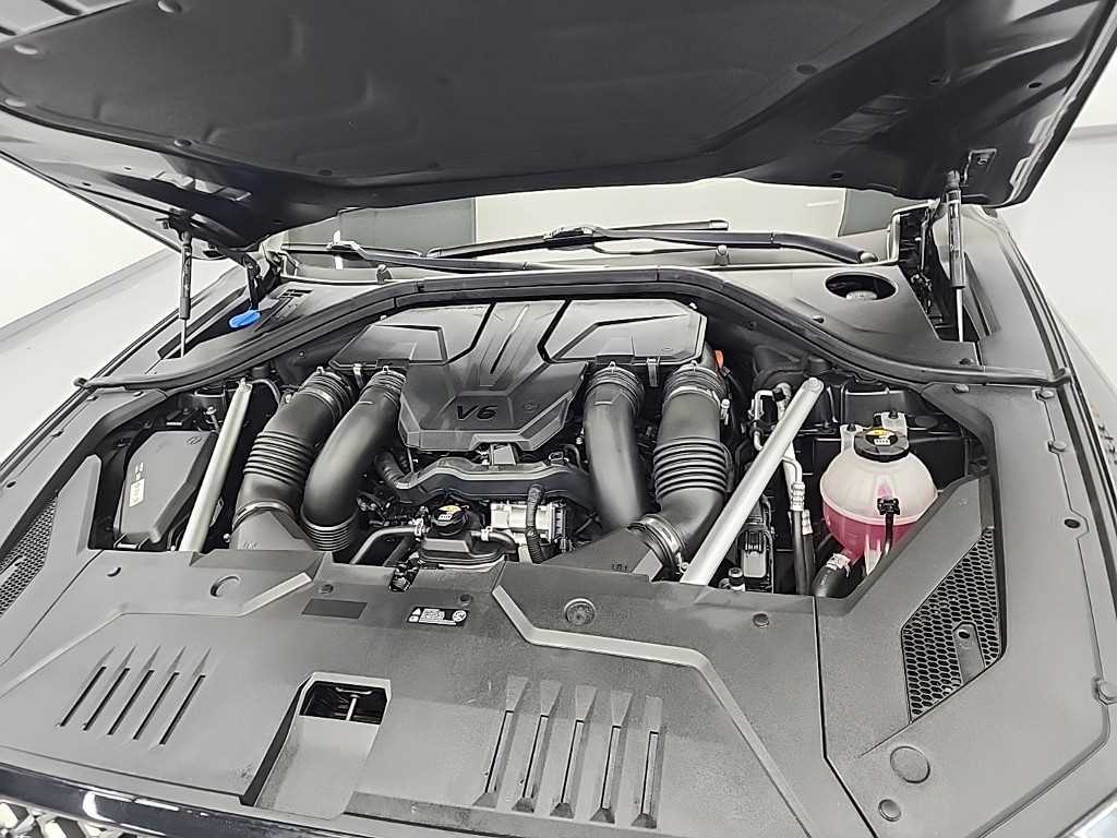 Genesis GV70 - Vista 5