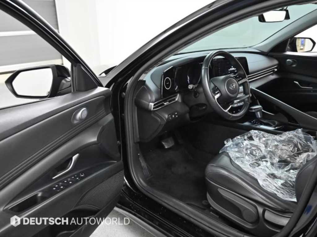 HYUNDAI Avante - Vista 11