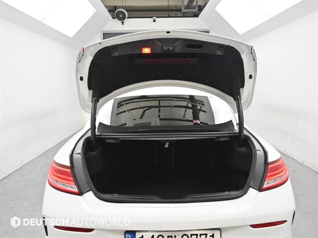 Mercedes Benz C Class 2018 Blanco - Importación desde Corea - HF Imports Iquique - Foto 20