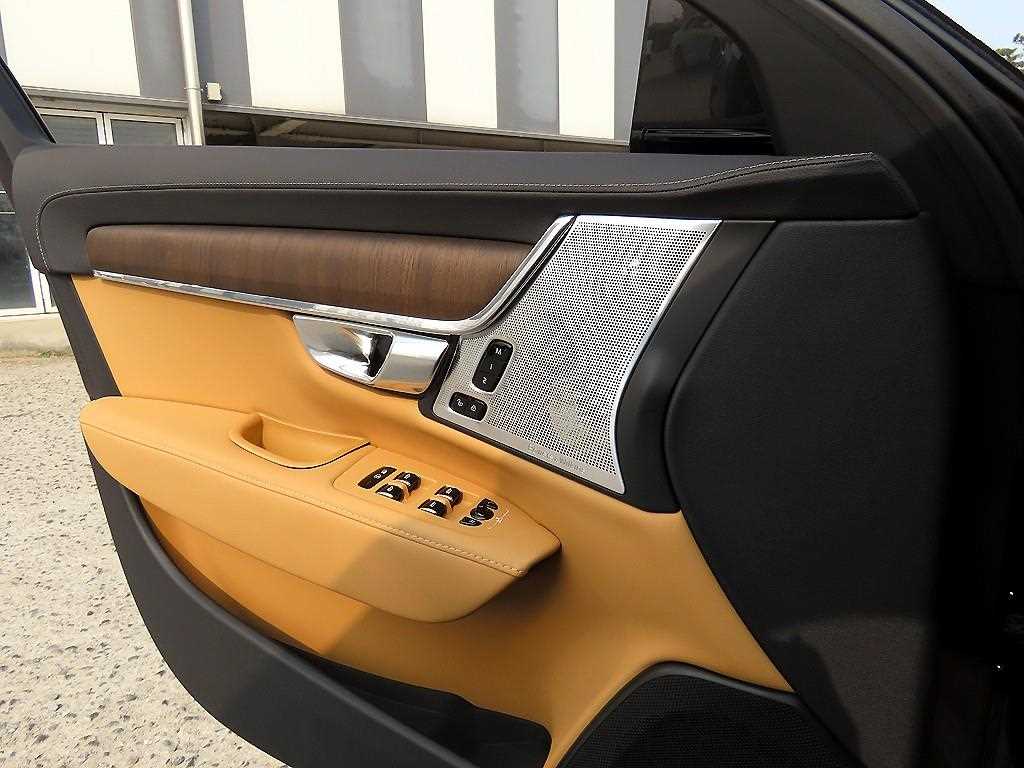 Volvo S90 - Vista 12