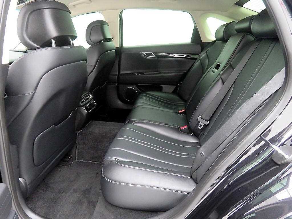 Genesis G80 - Vista 8