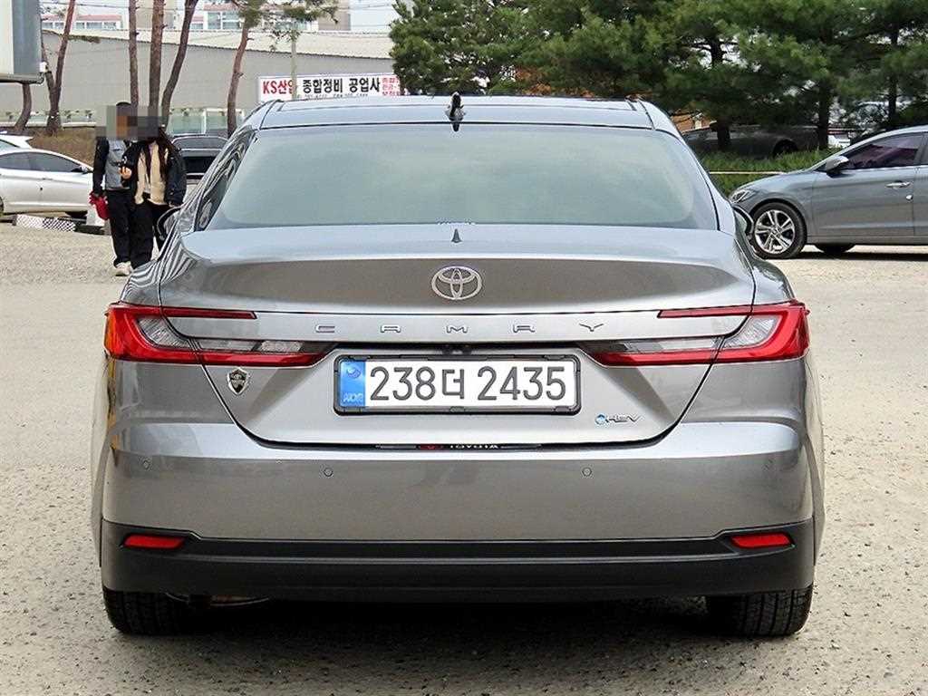 Toyota Camry - Vista 4