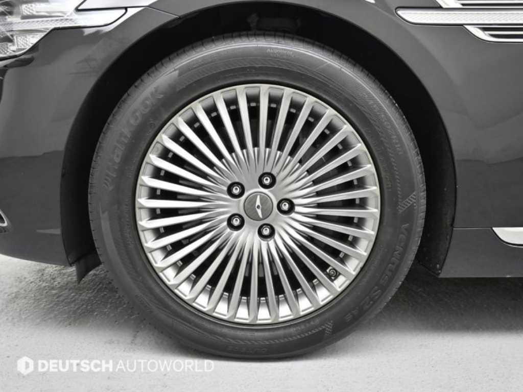 Genesis G90 - Vista 5