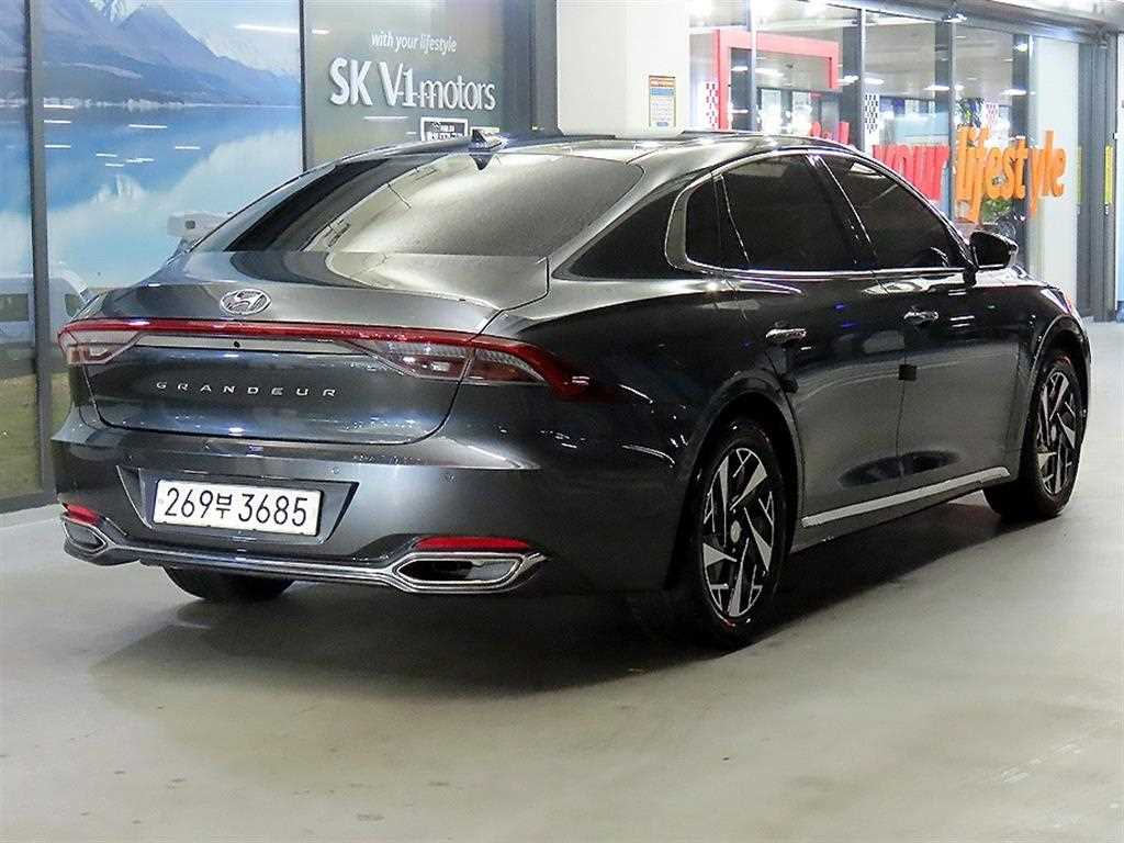HYUNDAI Grandeur - Vista 4