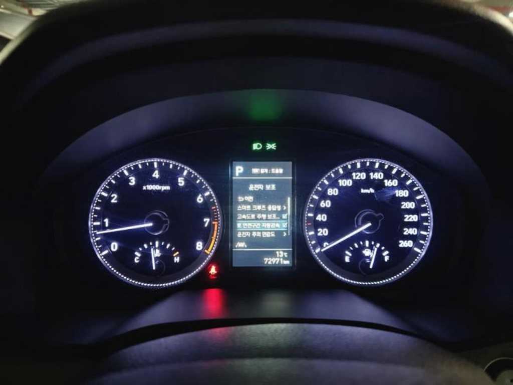 HYUNDAI Grandeur - Vista 11