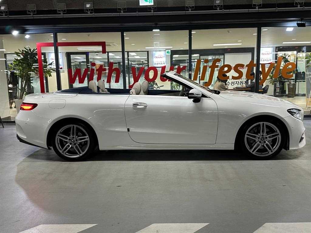 Mercedes Benz E class - Vista 4