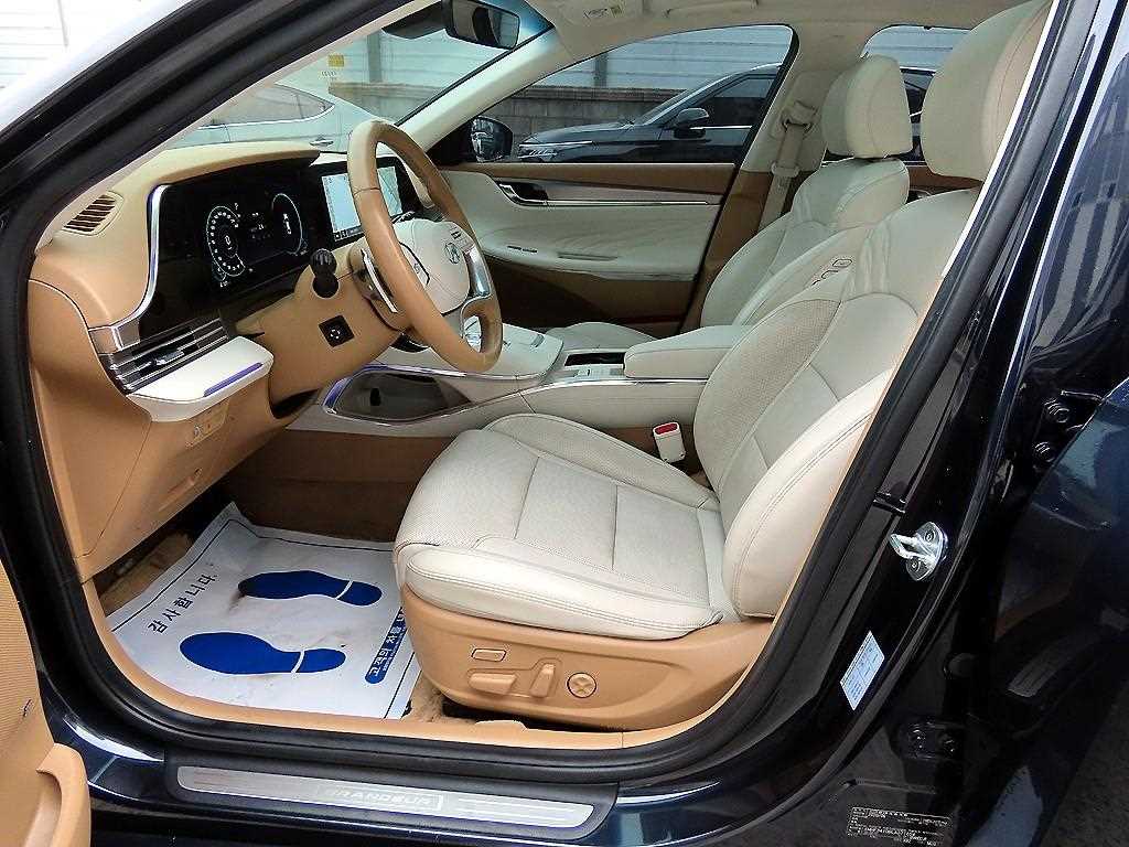 HYUNDAI Grandeur - Vista 5