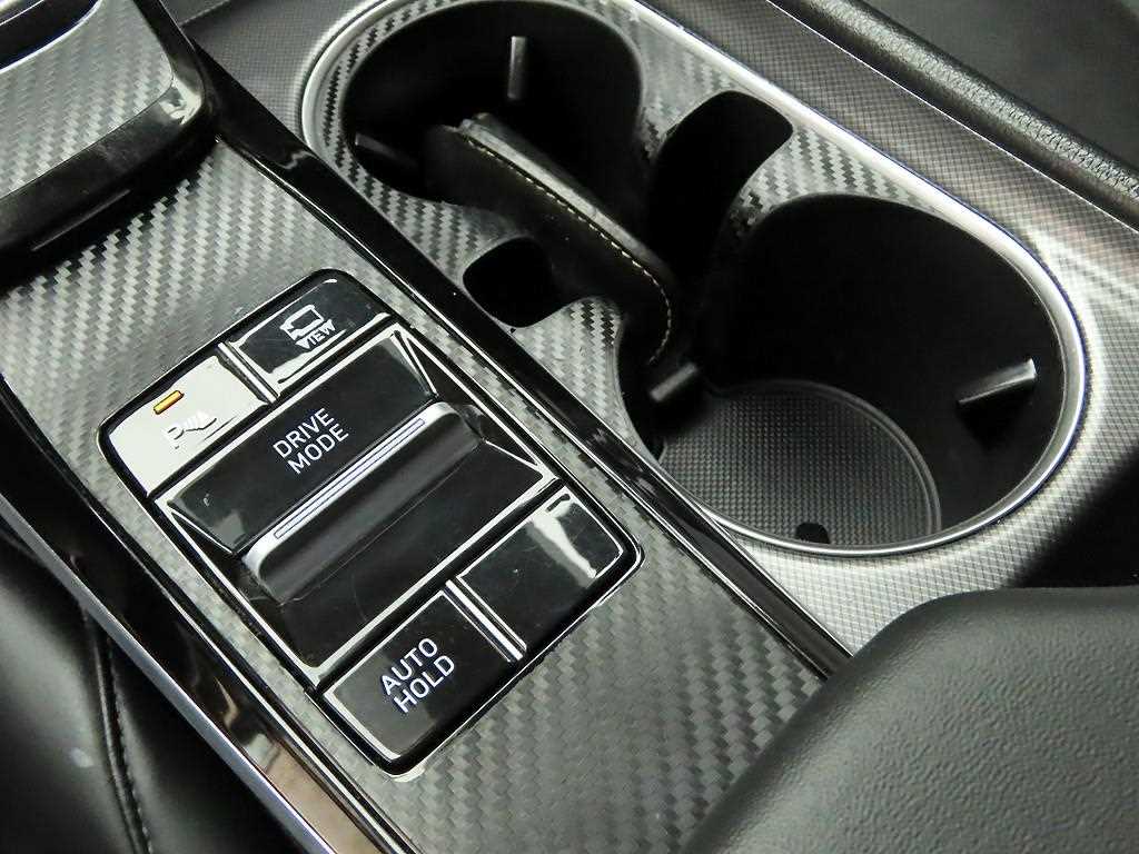 HYUNDAI Sonata - Vista 12